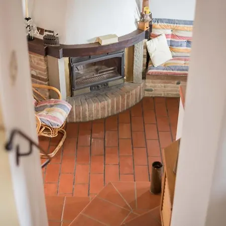 Holiday home Il Terrazzo Sulla Valle Con Piscina Lugnano
